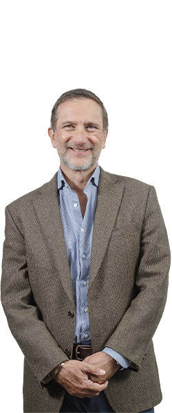 Hugo Cuesta | Abogado Internacional, Autor y Conferencista